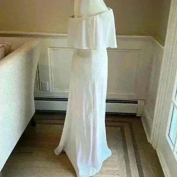 BCBGMaxazria Alyse White Gown - Picture 8 of 12